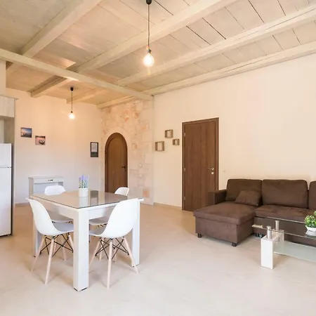 Stone Apartament *